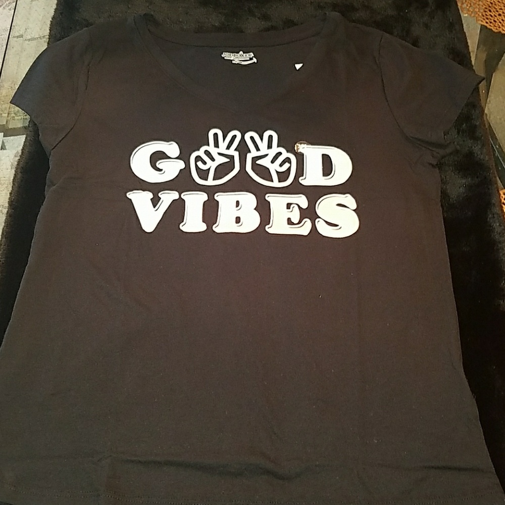 Good Vibes Only V Neck T